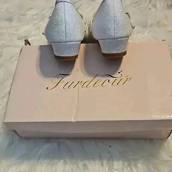 Furdeour Shoes - Picture 4 of 5